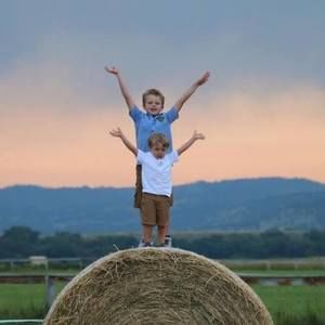 Meet your Posher, Holly